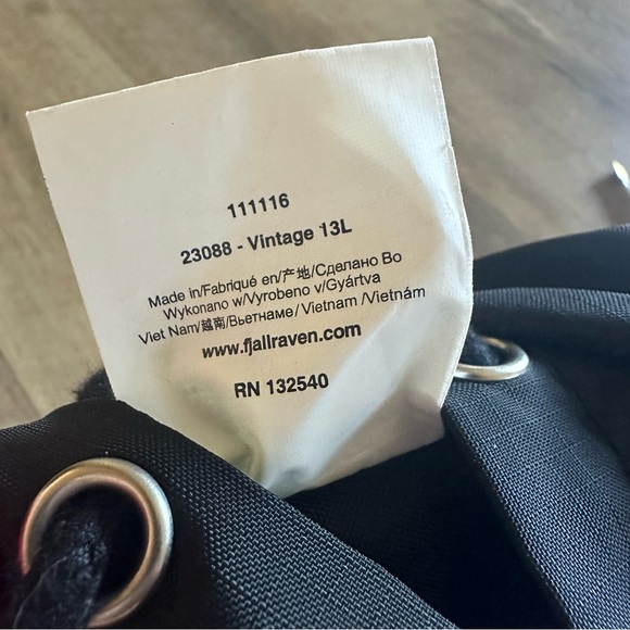 The Fjällräven Vintage 13L DayPack - Picture 8 of 14